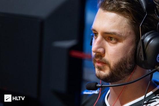 NRG战队荣获2025无畏契约巴黎全球冠军赛桂冠